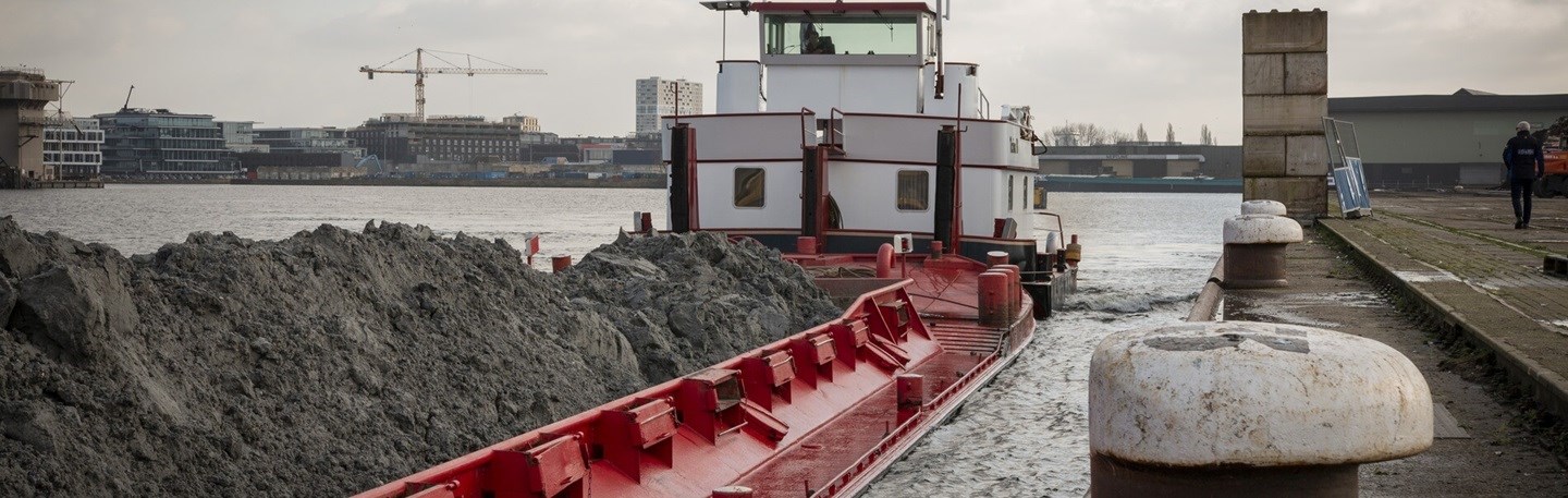 Damen Marine Components converts pusher tug Terina-b “custom work down to the last millimetre”